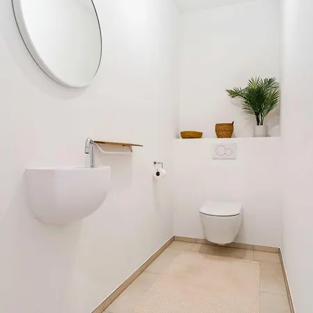 Modern 2-Bed Apt With Balcony In Serene Sanem Exterior photo