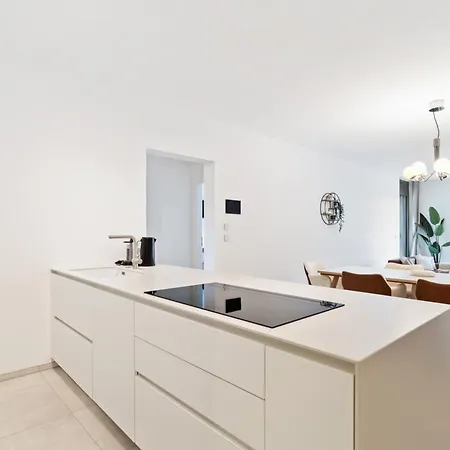 Modern 2-Bed Apt With Balcony In Serene Sanem Exterior photo