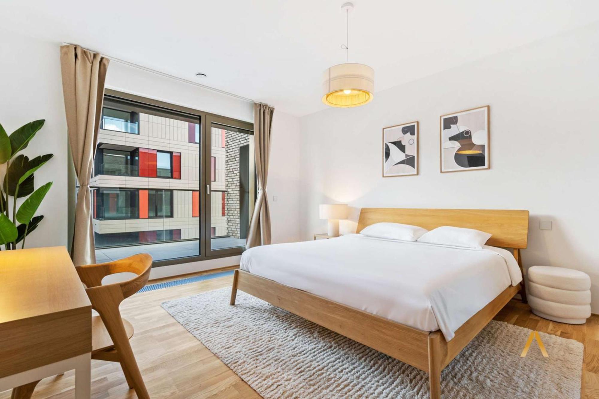 Modern 2-bed With Balcony In Serene Apartment *